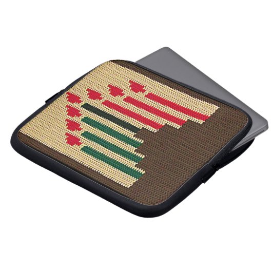 クワンザアーティザンクロシェプリントエレクトロニクスバッグ ラップトップスリーブ (正面上部)