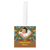 クワンザカスタムア明るい色のダイヤモンドパター キューブオーナメント (正面)