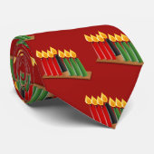 クワンザタイズレッドグリーンブラック7キャンドルパターン ネクタイ (ロール)