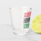 クワンザ国旗のパターン ショットグラス (左)