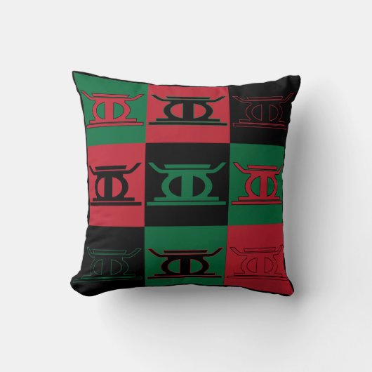 クワンザ枕 – 2日目クジチャグリア クッション (正面)