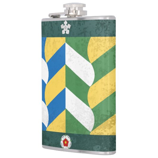 クンブリア フラスク (左)