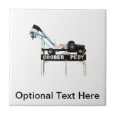 クーバー・ペディ・オパール・マイニング・トラック・ウェルカムサイン タイル (正面)