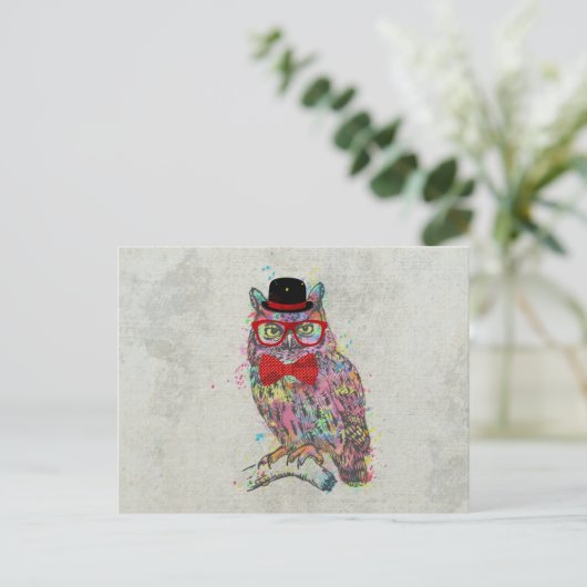 クールでおもしろいで粋でカラフルな水彩画のフクロウ ポストカード (スタンド正面)