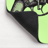クールで旧式なNagantリボルバーグラフィックのmousepad マウスパッド (コーナー)