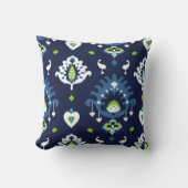 クールで暗い濃紺および緑の種族のイカットは印刷します クッション (正面)