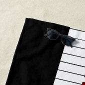 クールで暗くサイケデリックなピアノ鍵 ビーチタオル (インサイチュ)