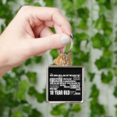 クールなおもしろいの第18誕生会のすばらしい18歳児 キーホルダー (手)