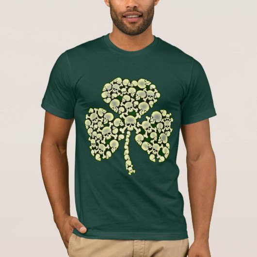 クールなアイルランドのスカルのシャムロック Tシャツ (正面)