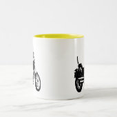 クールなオートバイのバイクのシルエット ツートーンマグカップ (中央)