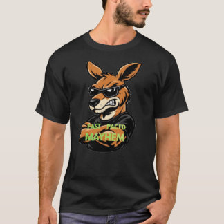 クールなカンガルーが大暴れ ブラックTシャツ Tシャツ