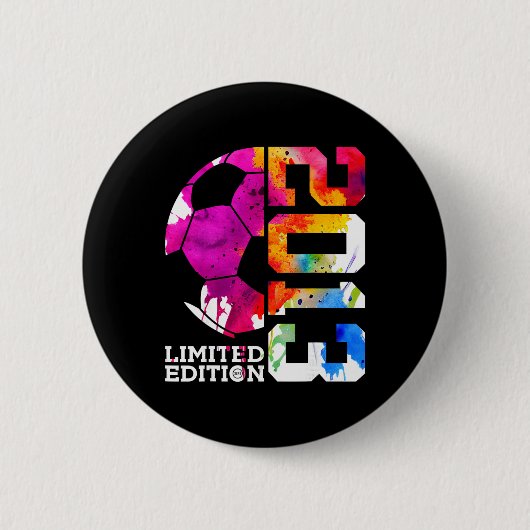 クールなサッカーのデザインと服 12歳の誕生日おめでとう女の子 缶バッジ (正面)