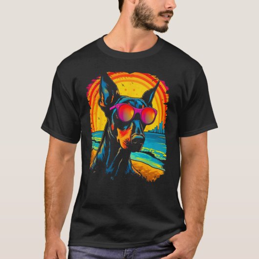 クールなドーベルマン・ピンシャー サングラス Tシャツ (正面)