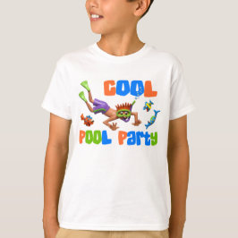 クールなプールを囲んでのパーティ Tシャツ