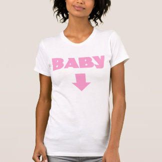 クールなベビーの矢の妊婦のなTシャツそれは女の子です Tシャツ