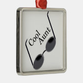 クールな叔母さん メタルオーナメント (右)