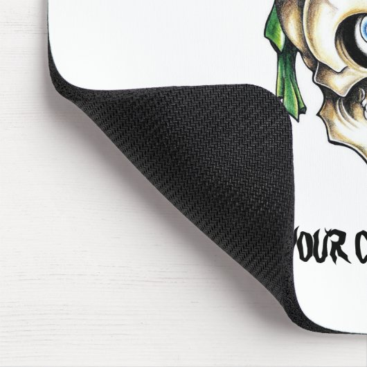 クールな漫画の入れ墨の記号の海賊スカルのバンダナ マウスパッド (コーナー)