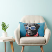 クールな犬の黒の実験室の赤いバンダナの青のゴーグル ランバークッション (椅子)