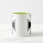 クールな鉄の十字 ツートーンマグカップ (中央)