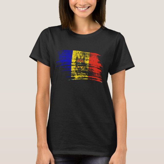 クールなMoldovan旗のデザイン Tシャツ (正面)
