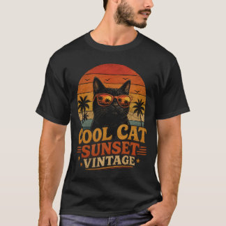 クールキャットのサンセット ビンテージ風レトロ猫デザイン Tシャツ