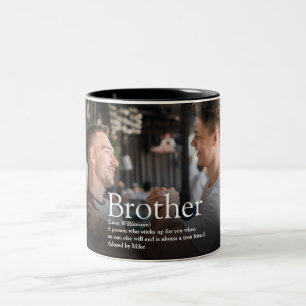 クールモダン最高のおもしろい写真Brother Ever Definition ツートーンマグカップ