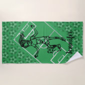 クール女性サパーソナライズされたッカー ビーチタオル (正面)