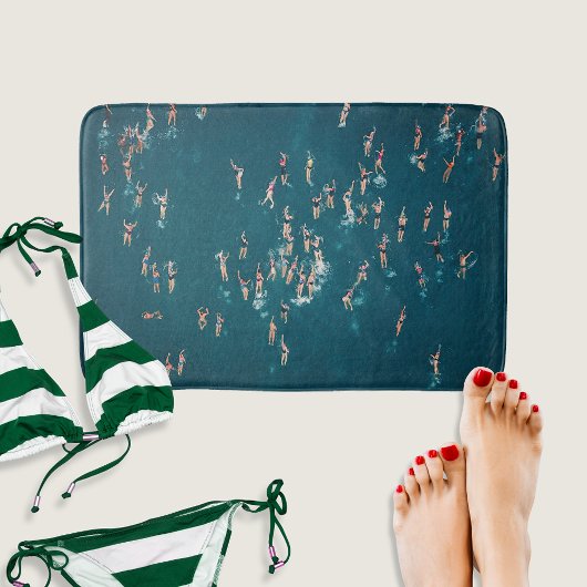 クール泳ぐ人の航空写真 バスマット