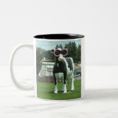 クール牛1 ツートーンマグカップ (左)