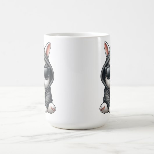 クール白うさぎフード付きスウェットシャツとサングラス コーヒーマグカップ (中央)