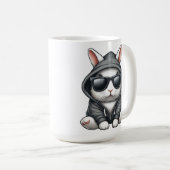 クール白うさぎフード付きスウェットシャツとサングラス コーヒーマグカップ (正面右)