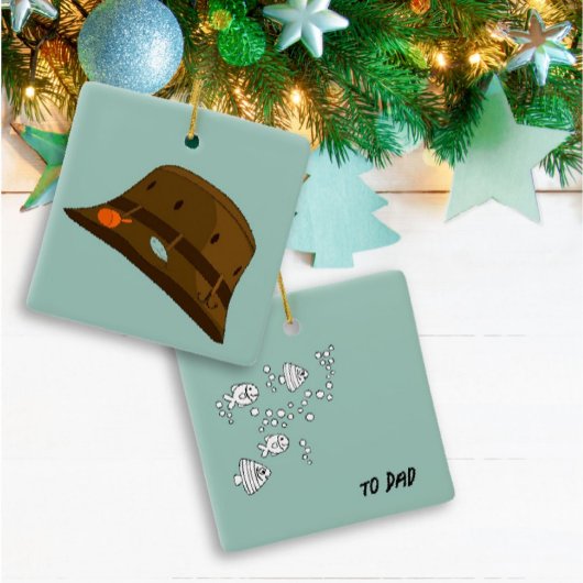 クール魚釣り帽子と魚の背中のオーナメント セラミックオーナメント