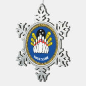 クール!オーナメント-ボーリング-カスタムボウリングをする人、 クリケットの投手 – 名前の追加 スノーフレークピューターオーナメント (右)