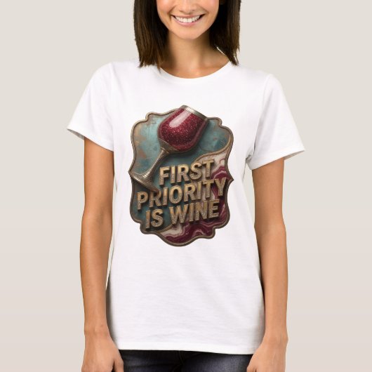 クール ゴールド FIRST PRIORITY IS WINE スランティー Tシャツ (正面)