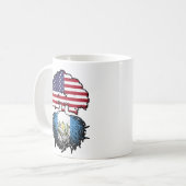 グアテマラ・アメリカ合衆国の木のルーツ国旗 コーヒーマグカップ (正面左)