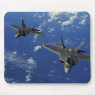 グアムの近くの米国空軍F-22猛禽飛行中に マウスパッド
