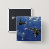 グアム近郊の空軍F-22ラプター 缶バッジ (正面&裏面)