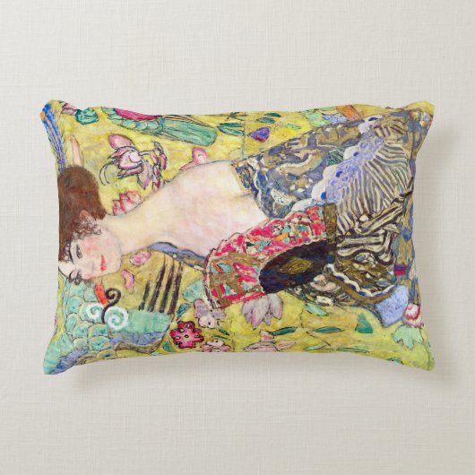 グスタフクリムトヴィンテージ・ジャポニズムによるファンの女性 アクセントクッション (正面)