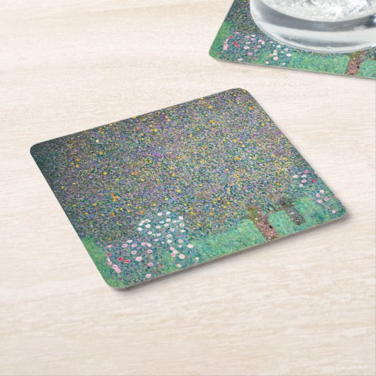 グスタフクリムト – 木の下のローズブッシュ スクエアペーパーコースター (アングル)