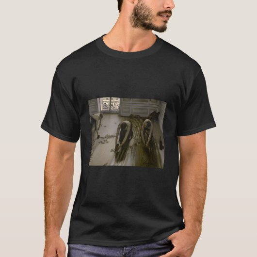グスタヴカイレボッテズザフロアスクレーパー1875 Tシャツ (正面)