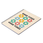 グッドビベスレトロカラフルデイジー花 ノートブック (左側)