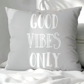 グッドビーブズオンリー引用文グレイ&ホワイト クッション
