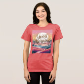 グッドモーニング書道朝日の出レッドウィメンズ トライブレンドTシャツ (正面全面)