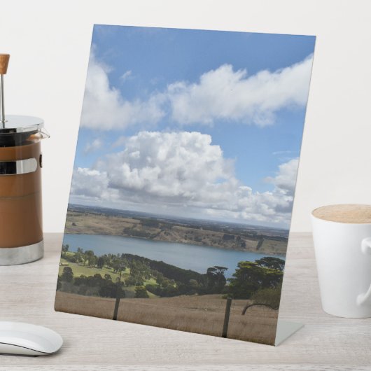 グノーツクカンパーダウン湖の上空の雲 台座サイン (インサイチュ)