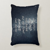 グラインド&シャインスターズやる気を起こさせるインスピレーション アクセントクッション (正面(垂直))