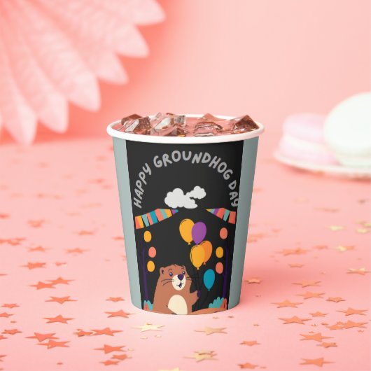 グラウンドホッグの日のお祝い：影か輝き？ 紙コップ (インサイチュ)