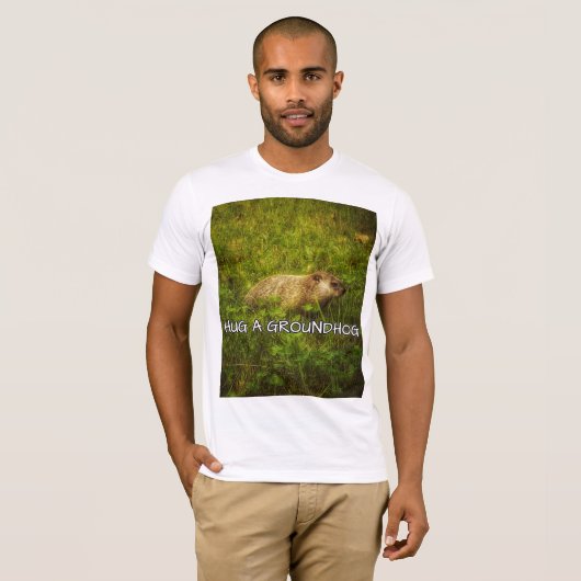グラウンドホッグのTシャツを抱き締める Tシャツ (正面フル)