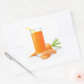 グラスに入ったニンジンのジュース スクエアシール (封筒)