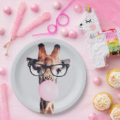 グラスのピンク吹のバブルガムを着たキリン ペーパープレート (パーティー)