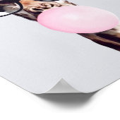 グラスのピンク吹のバブルガムを着たキリン ポスター (角)